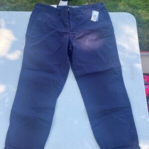 Women's Classic Navy Capris